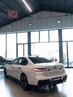 بي ام دبليو الفئة 7